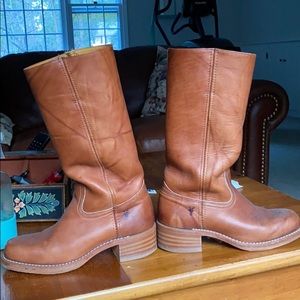 LIKE NEW Frye brown leather boots
